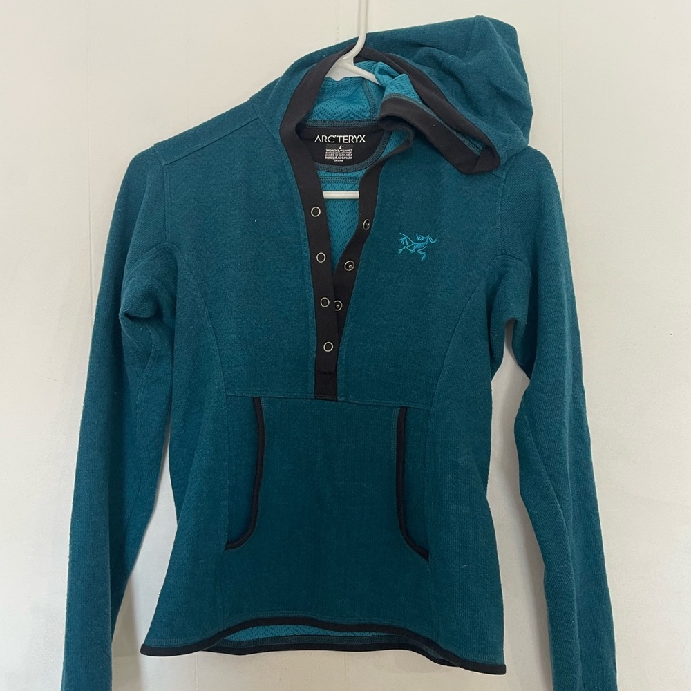 Arcteryx women’s small turquoise pullover pockets snaps wool blend